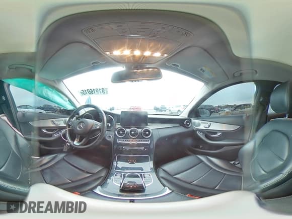 ✅ 2016 Mercedes-Benz C 300 • VIN: 55SWF4KB5GU109434 • Lot: 91916015. Wystawiony na Copart z przebiegiem 98 041 mil. Bezpłatny archiwum sprzedaży aukcyjnych z USA i szczegółowy raport historii pojazdu na DreamBid. Zdjęcie 15.