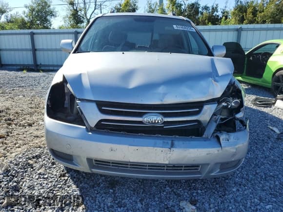 ✅ 2006 Kia Sedona LX • VIN: KNDMB233066065546 • Лот: 82468255. Опубликован ранее на Copart с пробегом 227 098 миль. Бесплатный доступ к архиву аукционных продаж из США и подробный отчёт об истории автомобиля на DreamBid. Изображение 5.