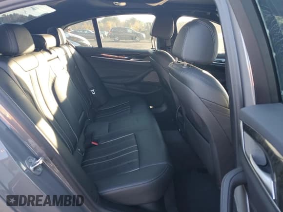 ✅ 2021 BMW 5 Series 530i xDrive • VIN: WBA13BJ04MWW94102 • Лот: 87232075. Опубликован ранее на Copart с пробегом 58 357 миль. Бесплатный доступ к архиву аукционных продаж из США и подробный отчёт об истории автомобиля на DreamBid. Изображение 10.