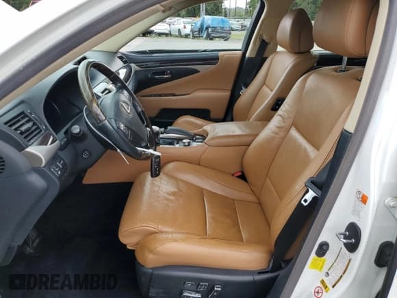 ✅ 2015 Lexus LS 460 • VIN: JTHBL5EFXF5137631 • Лот: 58314305. Опубликован ранее на Copart с пробегом 140 221 миль. Бесплатный доступ к архиву аукционных продаж из США и подробный отчёт об истории автомобиля на DreamBid. Изображение 7.