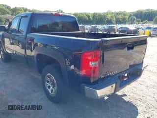 2007 Chevrolet Silverado 1500 1LT z VIN 2GCEK19C571721786, wystawiony jako IAAI lot #43408022 z przebiegiem Nie podano mil oraz . Historia ofert i sprzedaży dostępna na DreamBid. Obrazek 3.