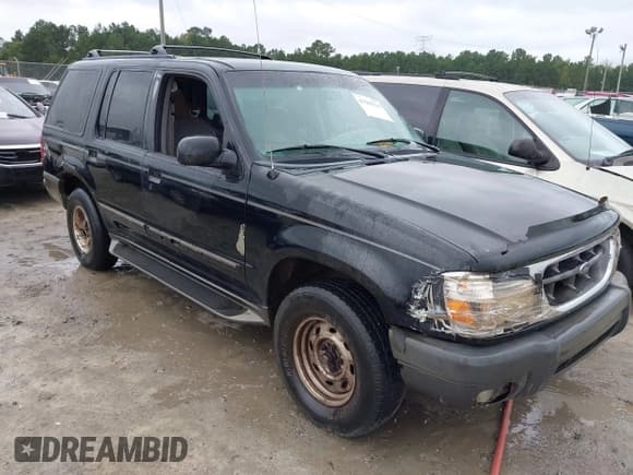 ✅ 1999 Ford Explorer XLT • VIN: 1FMZU32E4XZA39018 • Lot: 43383234. Wystawiony na IAAI z przebiegiem 193 904 mil. Bezpłatny archiwum sprzedaży aukcyjnych z USA i szczegółowy raport historii pojazdu na DreamBid. Zdjęcie 1.