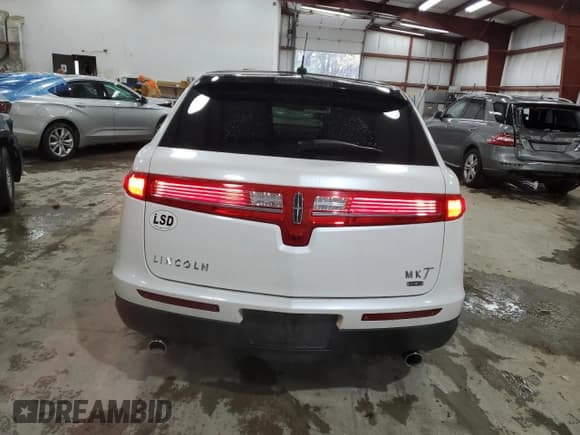✅ 2011 Lincoln MKT • VIN: 2LMHJ5AR0BBJ50010 • Лот: 52117615. Опубликован ранее на Copart с пробегом 145 498 миль. Бесплатный доступ к архиву аукционных продаж из США и подробный отчёт об истории автомобиля на DreamBid. Изображение 6.