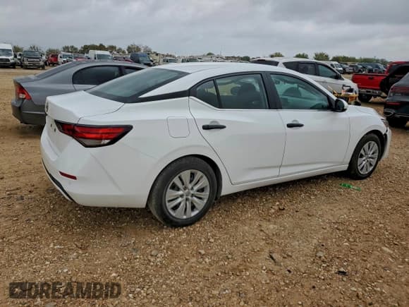 ✅ 2024 Nissan Sentra S • VIN: 3N1AB8BV5RY365768 • Lot: 93924255. Listed on Copart with 34,813 mi. Free auction sales archive from the USA and detailed vehicle history report at DreamBid. Image 3.