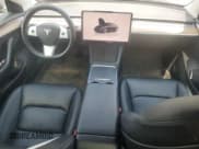 ✅ 2022 Tesla Model 3 Long Range • VIN: 5YJ3E1EB4NF190425 • Lot: 64841925. Wystawiony na Copart z przebiegiem 142 316 mil. Bezpłatny archiwum sprzedaży aukcyjnych z USA i szczegółowy raport historii pojazdu na DreamBid. Zdjęcie 8.