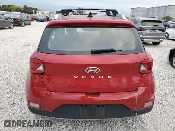 ✅ 2022 Hyundai Venue Limited • VIN: KMHRC8A32NU185220 • Lot: 88244625. Listed on Copart with 35,939 mi. Free auction sales archive from the USA and detailed vehicle history report at DreamBid. Image 6.