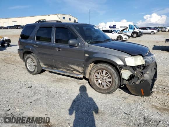 2005 Mercury Mariner Luxury с VIN 4M2CU56155DJ32163, выставлен на аукционе Copart как лот 82329855 с пробегом 270 884 миль миль и Списание • Salvage title. История ставок и продаж доступна на DreamBid. Изображение 4.