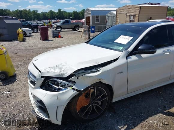 ✅ 2019 Mercedes-Benz C 43 AMG • VIN: 55SWF6EB9KU304940 • Lot: 43096578. Listed on IAAI with 50,441 mi. Free auction sales archive from the USA and detailed vehicle history report at DreamBid. Image 6.