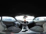 ✅ 2015 Dodge Challenger R/T • VIN: 2C3CDZAT5FH889014 • Lot: 43526682. Wystawiony na IAAI z przebiegiem 166 700 mil. Bezpłatny archiwum sprzedaży aukcyjnych z USA i szczegółowy raport historii pojazdu na DreamBid. Zdjęcie 18.