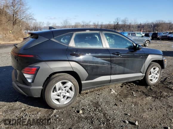 2024 Hyundai Kona SE with VIN KM8HA3AB4RU147151, listed as a Copart auction lot 84599314 with 5,617 mi miles and Salvage title. Bid and sale history available at DreamBid. Image 3.
