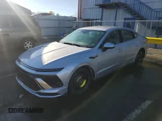 ✅ 2025 Hyundai Sonata SEL • VIN: KMHL64JA2SA435721 • Лот: 91118065. Опубликован ранее на Copart с пробегом 30 116 миль. Бесплатный доступ к архиву аукционных продаж из США и подробный отчёт об истории автомобиля на DreamBid. Изображение 1.