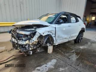 ✅ 2021 Chevrolet TrailBlazer RS • VIN: KL79MTSL0MB041241 • Лот: 84745445. Опубликован ранее на Copart с пробегом Не указан. Бесплатный доступ к архиву аукционных продаж из США и подробный отчёт об истории автомобиля на DreamBid. Изображение 1.