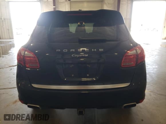 ✅ 2014 Porsche Cayenne Diesel • VIN: WP1AF2A2XELA33218 • Lot: 81865595. Wystawiony na Copart z przebiegiem 190 654 mil. Bezpłatny archiwum sprzedaży aukcyjnych z USA i szczegółowy raport historii pojazdu na DreamBid. Zdjęcie 6.