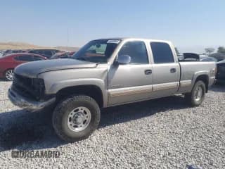✅ 2001 Chevrolet Silverado 1500HD LS • VIN: 1GCGK13U11F180052 • Лот: 65630865. Опубликован ранее на Copart с пробегом 125 052 миль. Бесплатный доступ к архиву аукционных продаж из США и подробный отчёт об истории автомобиля на DreamBid. Изображение 1.
