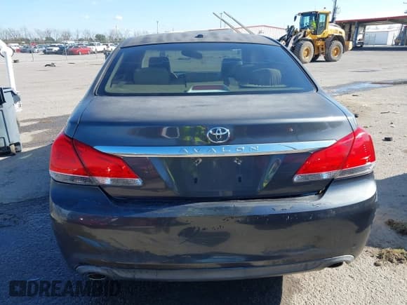 ✅ 2012 Toyota Avalon • VIN: 4T1BK3DB9CU450206 • Lot: 41163518. Wystawiony na IAAI z przebiegiem 230 317 mil. Bezpłatny archiwum sprzedaży aukcyjnych z USA i szczegółowy raport historii pojazdu na DreamBid. Zdjęcie 16.