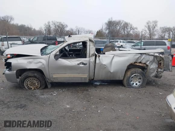 ✅ 2009 Chevrolet Silverado 1500 • VIN: 1GCEC24C69Z138132 • Лот: 41209078. Опубликован ранее на IAAI с пробегом 171 422 миль. Бесплатный доступ к архиву аукционных продаж из США и подробный отчёт об истории автомобиля на DreamBid. Изображение 13.