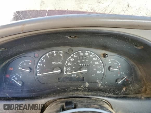 ✅ 1997 Ford Ranger XLT • VIN: 1FTCR10U1VPA37665 • Lot: 95808365. Listed on Copart with 256,309 mi. Free auction sales archive from the USA and detailed vehicle history report at DreamBid. Image 9.