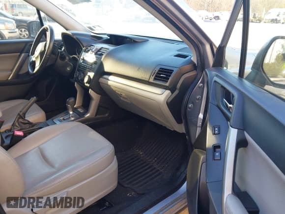 ✅ 2014 Subaru Forester Limited • VIN: JF2SJAHC5EH443748 • Lot: 43853197. Listed on IAAI with 127,520 mi. Free auction sales archive from the USA and detailed vehicle history report at DreamBid. Image 5.