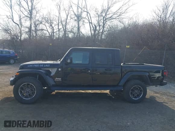 ✅ 2021 Jeep Gladiator Overland • VIN: 1C6HJTFG1ML606215 • Lot: 41771646. Wystawiony na IAAI z przebiegiem 77 411 mil. Bezpłatny archiwum sprzedaży aukcyjnych z USA i szczegółowy raport historii pojazdu na DreamBid. Zdjęcie 14.