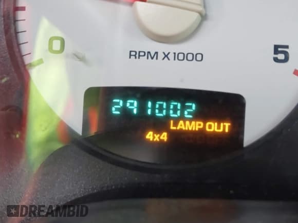 ✅ 2003 Dodge 2500 ST • VIN: 3D7KU28C73G820444 • Лот: 43352615. Опубликован ранее на IAAI с пробегом 291 002 миль. Бесплатный доступ к архиву аукционных продаж из США и подробный отчёт об истории автомобиля на DreamBid. Изображение 16.