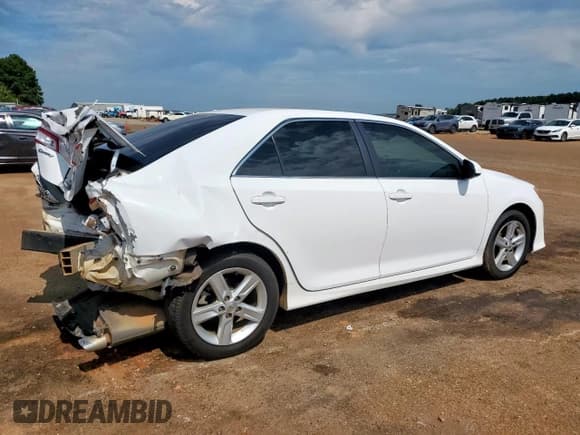 ✅ 2014 Toyota Camry SE • VIN: 4T1BF1FK7EU367673 • Lot: 84803825. Listed on Copart with 253,891 mi. Free auction sales archive from the USA and detailed vehicle history report at DreamBid. Image 3.
