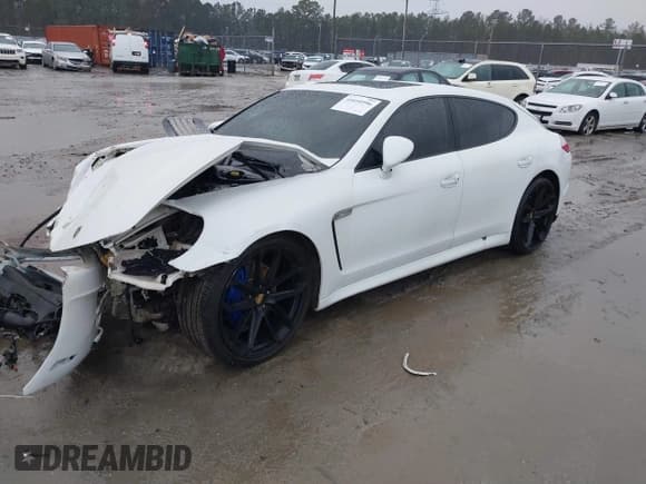 ✅ 2013 Porsche Panamera • VIN: WP0AA2A70DL013070 • Lot: 41610596. Wystawiony na IAAI z przebiegiem Nie podano. Bezpłatny archiwum sprzedaży aukcyjnych z USA i szczegółowy raport historii pojazdu na DreamBid. Zdjęcie 2.