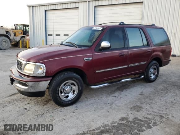 ✅ 1997 Ford Expedition XLT • VIN: 1FMEU1769VLA52643 • Lot: 42248965. Wystawiony na Copart z przebiegiem 234 536 mil. Bezpłatny archiwum sprzedaży aukcyjnych z USA i szczegółowy raport historii pojazdu na DreamBid. Zdjęcie 1.