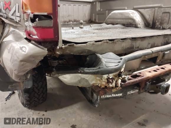 2001 Chevrolet Silverado 2500 с VIN 1GCGK29U81Z176821, выставлен на аукционе IAAI как лот 43497021 с пробегом 215 331 миль миль и . История ставок и продаж доступна на DreamBid. Изображение 19.