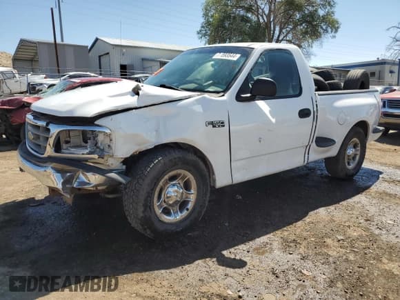 ✅ 2000 Ford F-150 XL • VIN: 1FTZF0727YKA84301 • Lot: 71593544. Wystawiony na Copart z przebiegiem Nie podano. Bezpłatny archiwum sprzedaży aukcyjnych z USA i szczegółowy raport historii pojazdu na DreamBid. Zdjęcie 1.