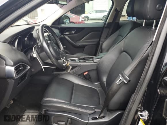 ✅ 2018 Jaguar F-Pace 30t Premium • VIN: SADCJ2GX9JA236929 • Лот: 69220925. Опубликован ранее на Copart с пробегом 145 259 миль. Бесплатный доступ к архиву аукционных продаж из США и подробный отчёт об истории автомобиля на DreamBid. Изображение 7.