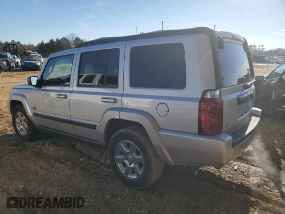 ✅ 2007 Jeep Commander Sport • VIN: 1J8HH48PX7C673254 • Лот: 88316325. Опубликован ранее на Copart с пробегом 107 899 миль. Бесплатный доступ к архиву аукционных продаж из США и подробный отчёт об истории автомобиля на DreamBid. Изображение 2.