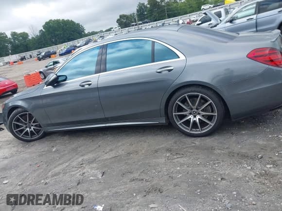 ✅ 2018 Mercedes-Benz S 450 • VIN: WDDUG6GB0JA358174 • Lot: 42539967. Listed on IAAI with 69,470 mi. Free auction sales archive from the USA and detailed vehicle history report at DreamBid. Image 14.