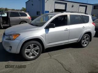 ✅ 2010 Toyota RAV4 Sport • VIN: JTMWK4DV5AD004475 • Lot: 61271945. Wystawiony na Copart z przebiegiem 199 024 mil. Bezpłatny archiwum sprzedaży aukcyjnych z USA i szczegółowy raport historii pojazdu na DreamBid. Zdjęcie 1.