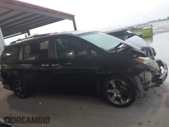 ✅ 2014 Toyota Sienna SE • VIN: 5TDXK3DC5ES456630 • Лот: 42370657. Опубликован ранее на IAAI с пробегом 164 633 миль. Бесплатный доступ к архиву аукционных продаж из США и подробный отчёт об истории автомобиля на DreamBid. Изображение 13.
