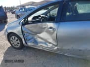 ✅ 2012 Toyota Prius Three • VIN: JTDKDTB32C1514159 • Лот: 43616439. Опубликован ранее на IAAI с пробегом 187 540 миль. Бесплатный доступ к архиву аукционных продаж из США и подробный отчёт об истории автомобиля на DreamBid. Изображение 6.