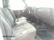 ✅ 2007 Chevrolet Silverado 2500HD Work Truck • VIN: 1GCHC24U37E140124 • Lot: 42265576. Wystawiony na IAAI z przebiegiem 293 508 mil. Bezpłatny archiwum sprzedaży aukcyjnych z USA i szczegółowy raport historii pojazdu na DreamBid. Zdjęcie 5.