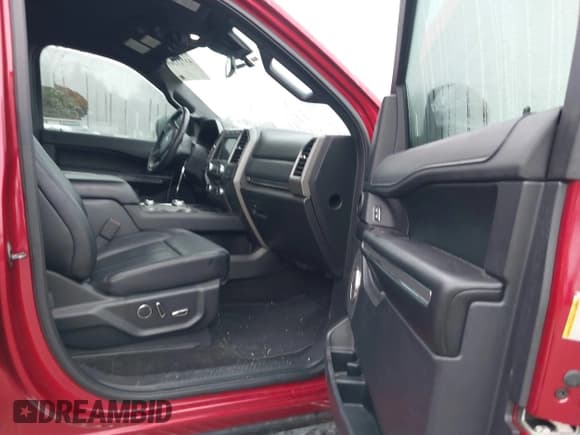 ✅ 2019 Ford Expedition XLT • VIN: 1FMJU1JT6KEA07303 • Lot: 43723205. Listed on IAAI with 126,561 mi. Free auction sales archive from the USA and detailed vehicle history report at DreamBid. Image 5.