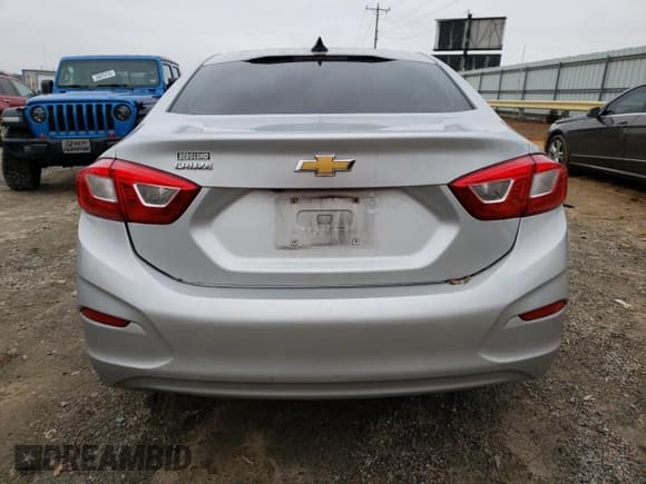 ✅ 2017 Chevrolet Cruze LS • VIN: 1G1BC5SM8H7216669 • Лот: 36403163. Опубликован ранее на Copart с пробегом 143 947 миль. Бесплатный доступ к архиву аукционных продаж из США и подробный отчёт об истории автомобиля на DreamBid. Изображение 6.