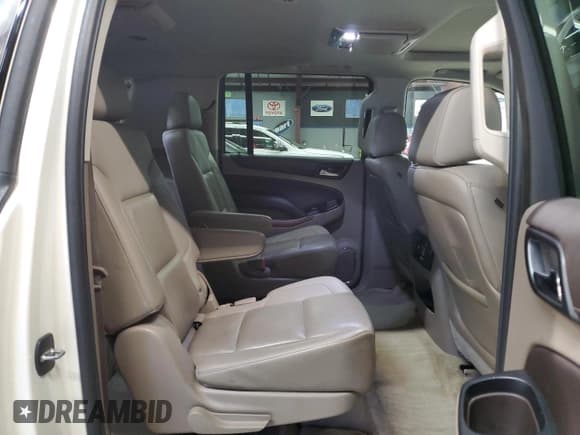 ✅ 2015 Chevrolet Suburban LTZ • VIN: 1GNSKKKC2FR229622 • Лот: 91813255. Опубликован ранее на Copart с пробегом 231 275 миль. Бесплатный доступ к архиву аукционных продаж из США и подробный отчёт об истории автомобиля на DreamBid. Изображение 11.