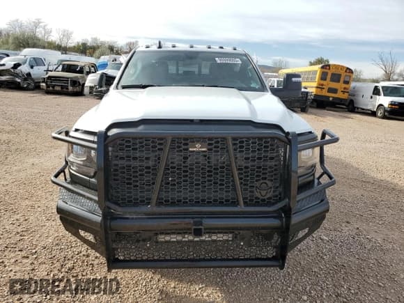 ✅ 2024 Ram 3500 Tradesman • VIN: 3C63R3GJ8RG155995 • Лот: 90999005. Опубликован ранее на Copart с пробегом 53 141 миль. Бесплатный доступ к архиву аукционных продаж из США и подробный отчёт об истории автомобиля на DreamBid. Изображение 5.