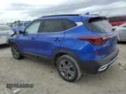 ✅ 2023 Kia Seltos S • VIN: KNDEU2AA8P7443429 • Лот: 82268945. Опубликован ранее на Copart с пробегом Не указан. Бесплатный доступ к архиву аукционных продаж из США и подробный отчёт об истории автомобиля на DreamBid. Изображение 2.