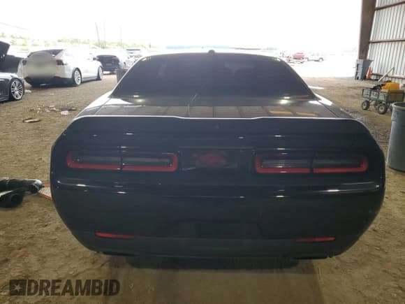 ✅ 2023 Dodge Challenger R/T • VIN: 2C3CDZBT1PH614725 • Lot: 64138014. Wystawiony na Copart z przebiegiem Nie podano. Bezpłatny archiwum sprzedaży aukcyjnych z USA i szczegółowy raport historii pojazdu na DreamBid. Zdjęcie 6.