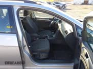 ✅ 2016 Volkswagen Golf TSI SE • VIN: 3VWC17AU6GM515755 • Lot: 43486926. Listed on IAAI with 141,500 mi. Free auction sales archive from the USA and detailed vehicle history report at DreamBid. Image 5.