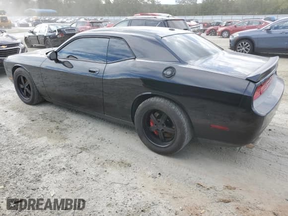 ✅ 2010 Dodge Challenger SRT-8 • VIN: 2B3CJ7DW9AH161950 • Lot: 73996914. Wystawiony na Copart z przebiegiem 140 088 mil. Bezpłatny archiwum sprzedaży aukcyjnych z USA i szczegółowy raport historii pojazdu na DreamBid. Zdjęcie 2.