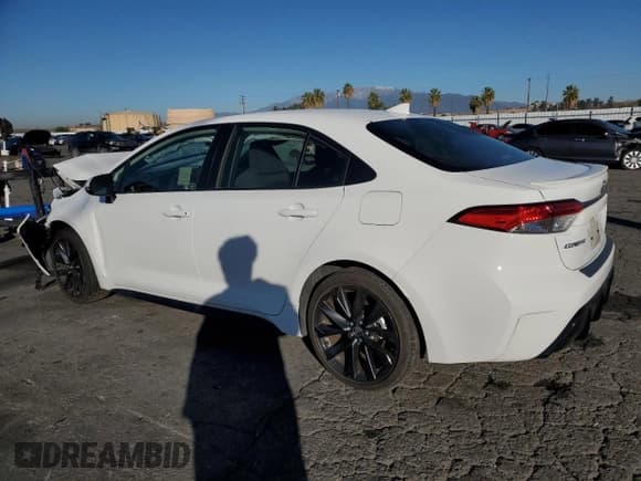 ✅ 2024 Toyota Corolla Hybrid SE • VIN: JTDBCMFE8R3034886 • Лот: 82472065. Опубликован ранее на Copart с пробегом 41 291 миль. Бесплатный доступ к архиву аукционных продаж из США и подробный отчёт об истории автомобиля на DreamBid. Изображение 2.