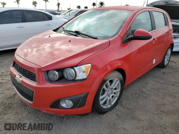 ✅ 2016 Chevrolet Sonic LT • VIN: 1G1JC6SH0G4157752 • Lot: 76615044. Wystawiony na Copart z przebiegiem Nie podano mil. Skorzystaj z bezpłatnego archiwum sprzedaży aukcyjnych z USA i zobacz szczegółowy raport historii pojazdu na DreamBid. Zdjęcie 1.