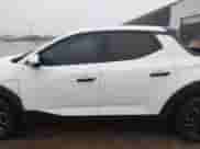 2022 Hyundai Santa Cruz SEL с VIN 5NTJBDAE5NH031398, выставлен на аукционе IAAI как лот 41449527 с пробегом 97 537 миль миль и . История ставок и продаж доступна на DreamBid. Изображение 14.