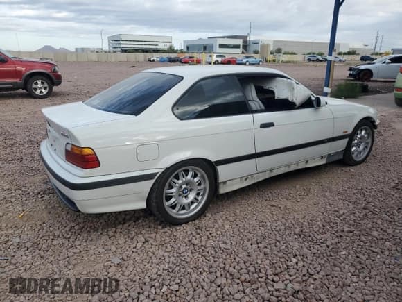 ✅ 1997 BMW 3 Series M3 • VIN: WBSBG9329VEY75036 • Лот: 62737765. Опубликован ранее на Copart с пробегом 21 008 миль. Бесплатный доступ к архиву аукционных продаж из США и подробный отчёт об истории автомобиля на DreamBid. Изображение 3.
