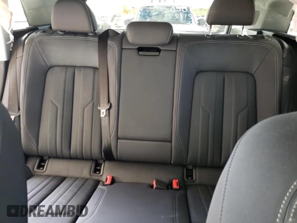 ✅ 2021 Audi e-tron Premium Plus • VIN: WA1LAAGE9MB004943 • Lot: 39321443. Wystawiony na Copart z przebiegiem 16 050 mil. Bezpłatny archiwum sprzedaży aukcyjnych z USA i szczegółowy raport historii pojazdu na DreamBid. Zdjęcie 10.