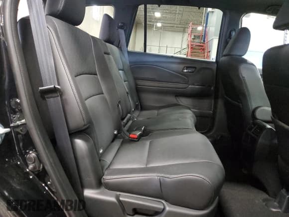 ✅ 2021 Honda Passport EX-L • VIN: 5FNYF8H58MB037157 • Lot: 58828074. Wystawiony na Copart z przebiegiem 25 890 mil. Bezpłatny archiwum sprzedaży aukcyjnych z USA i szczegółowy raport historii pojazdu na DreamBid. Zdjęcie 11.